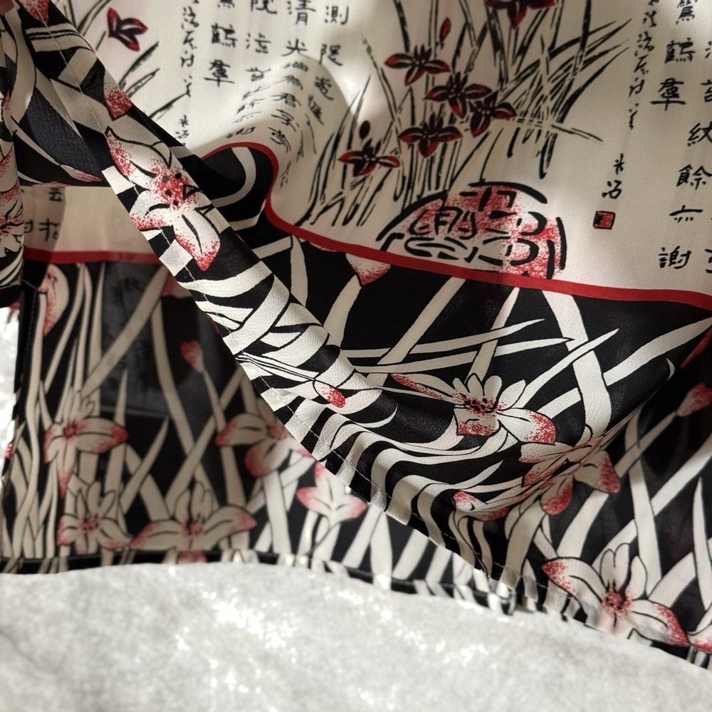 Sag‎ Harbor Asian Oriental Chinese Script Print Blouse Red Floral Button Front M - Picture 7 of 8